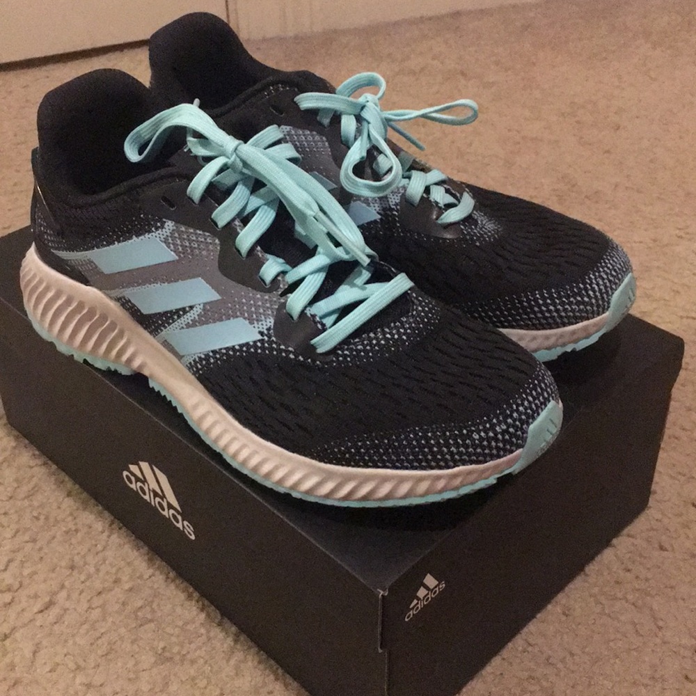 Adidas Aerobounce Running Shoes